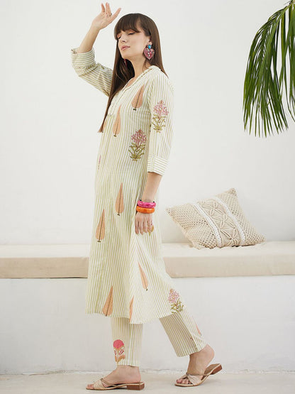 Floral Printed Thread Work Screen Pure Cotton Kurta With Trousers