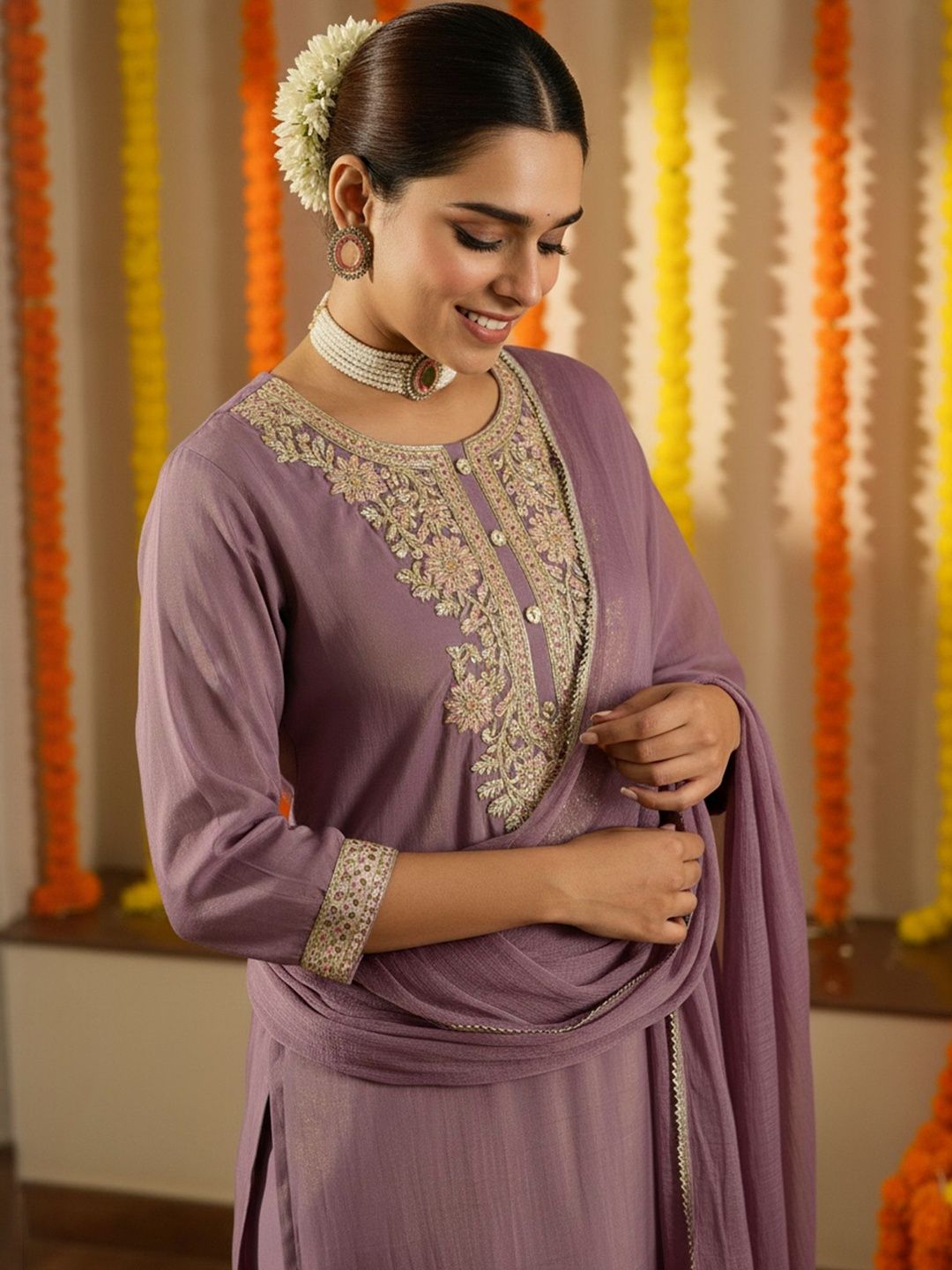 Dhiyona IE Floral Embroidered Thread Work Straight Kurta With Trouser & Dupatta