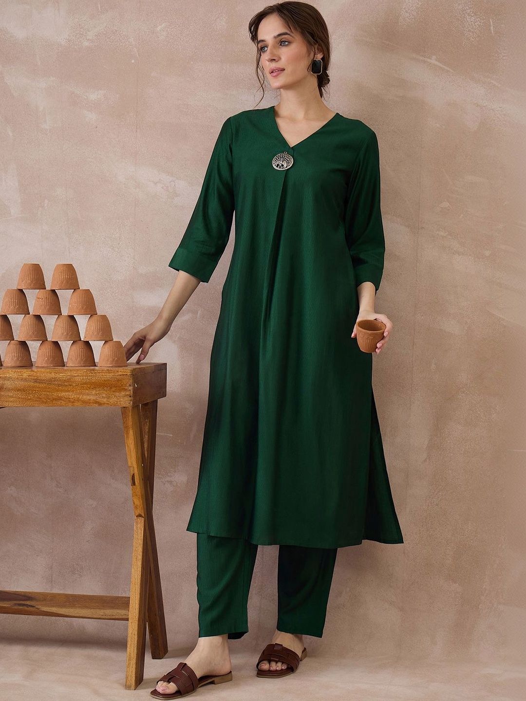 Women Regular Liva Kurta with Trousers