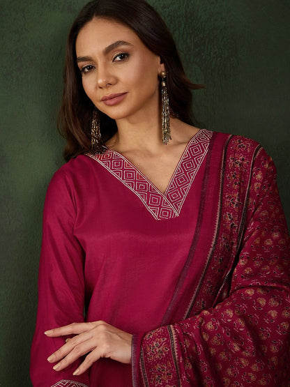 Dhiyona SN Women's V-Neck Thread Work Straight Kurta With Trousers & Dupatta