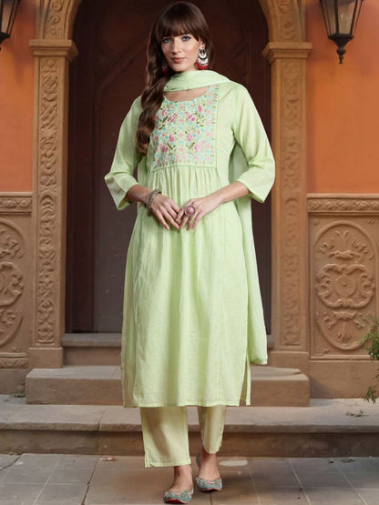 Women Floral Embroidered Regular Thread Work Pure Cotton Kurta with Trousers & With Dupatta