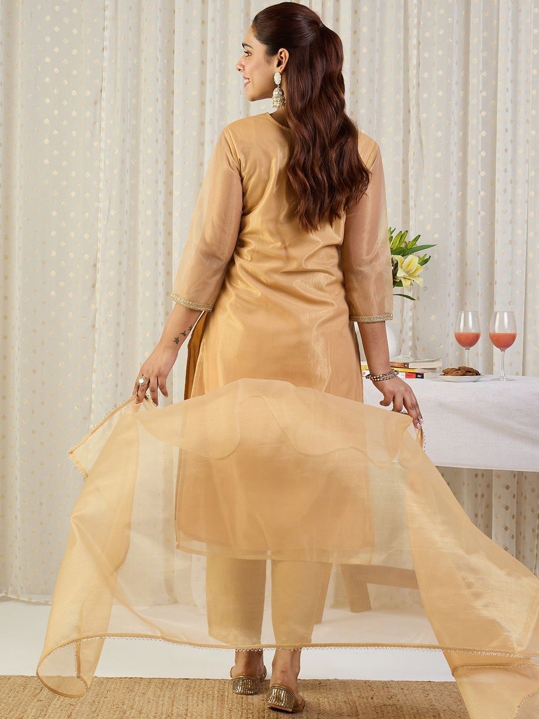 Ethnic Motifs Embroidered Regular Thread Work Kurta With Trousers & Dupatta