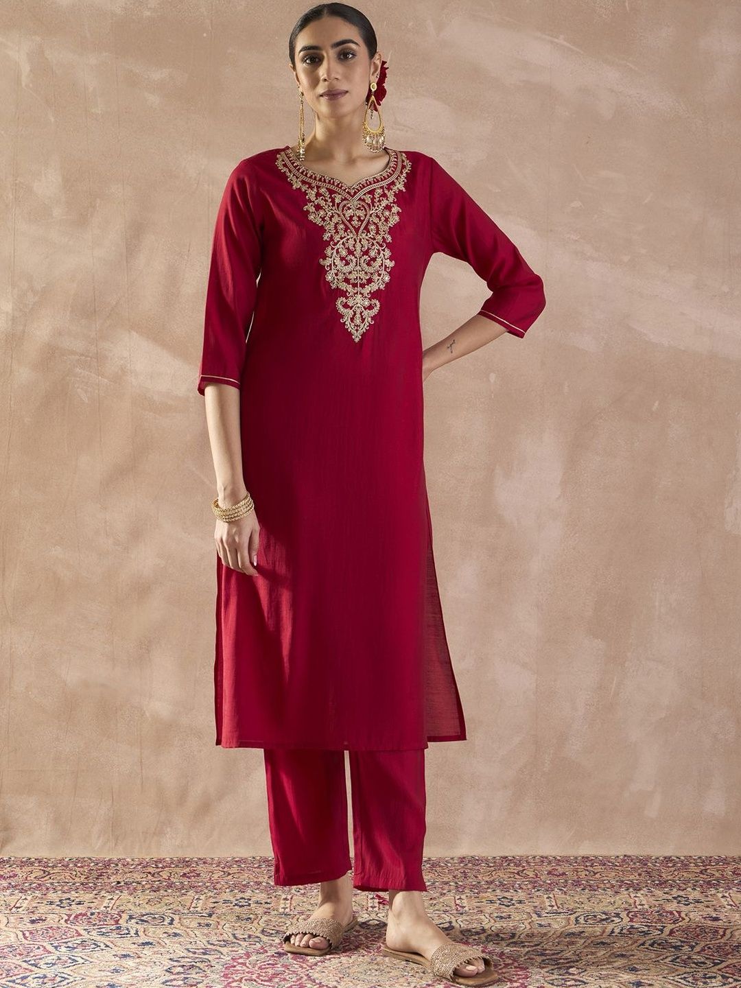 Floral Embroidered Round Neck Thread Work Kurta With Trouser