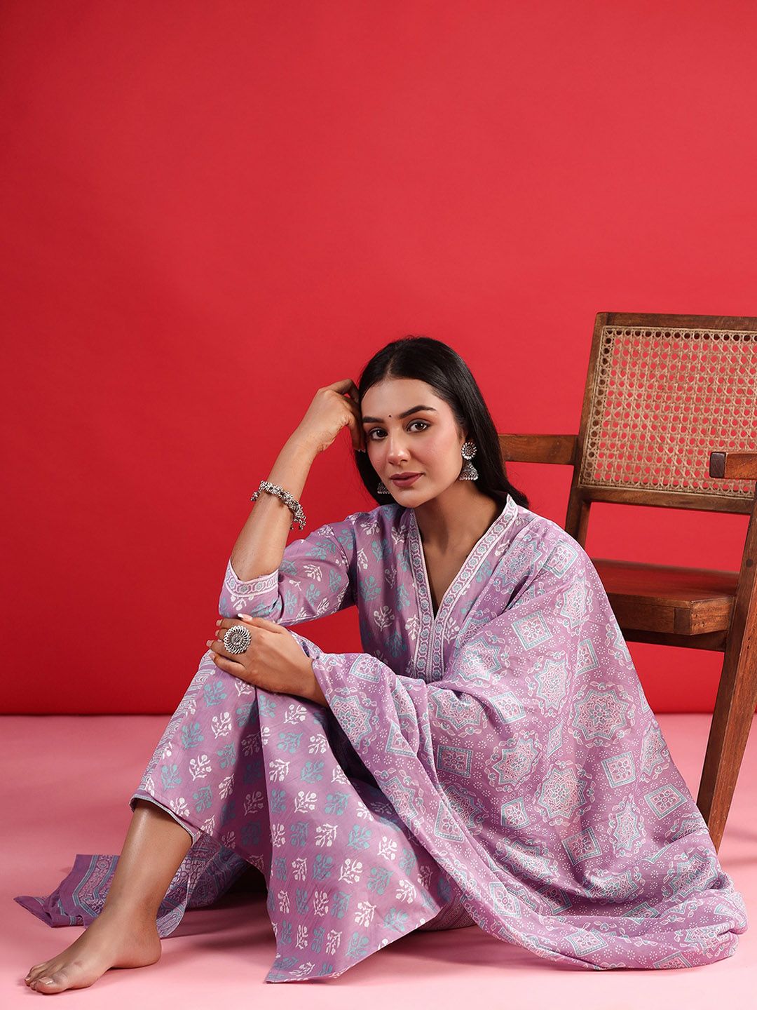 Dhiyona IE V-Neck Ethnic Motifs Printed Regular Pure Cotton Kurta Set