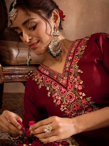 Dhiyona IE Women Floral Embroidered Regular Thread Work Kurta with Trousers & With Dupatta
