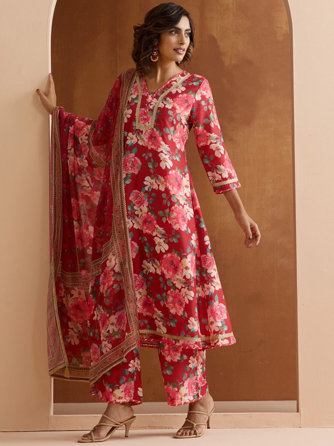 Dhiyona IS Women's Women Floral Printed Regular Kurta with Trousers & With Dupatta