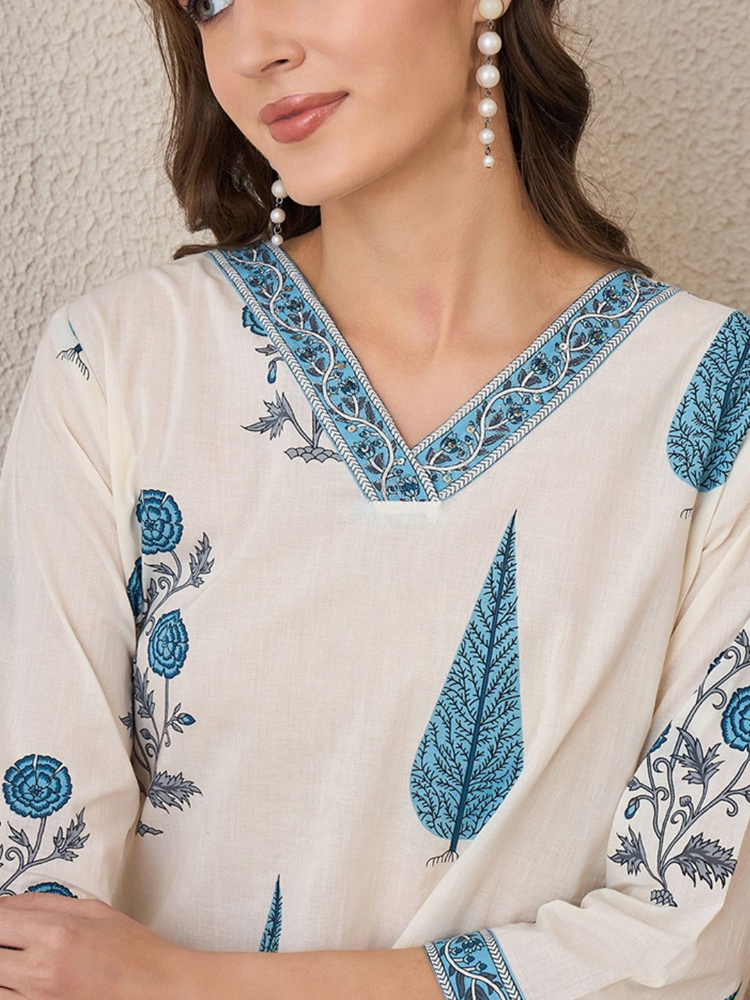 Floral Printed V-Neck Pure Cotton Kurta With Trouser