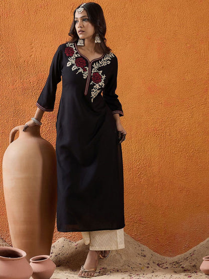 Dhiyona IE Floral Yoke Design Sweetheart Neck Thread Work Straight Kurta