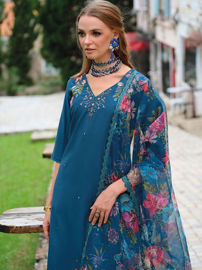 Women Floral Embroidered Thread Work Liva Kurta with Trousers & Dupatta