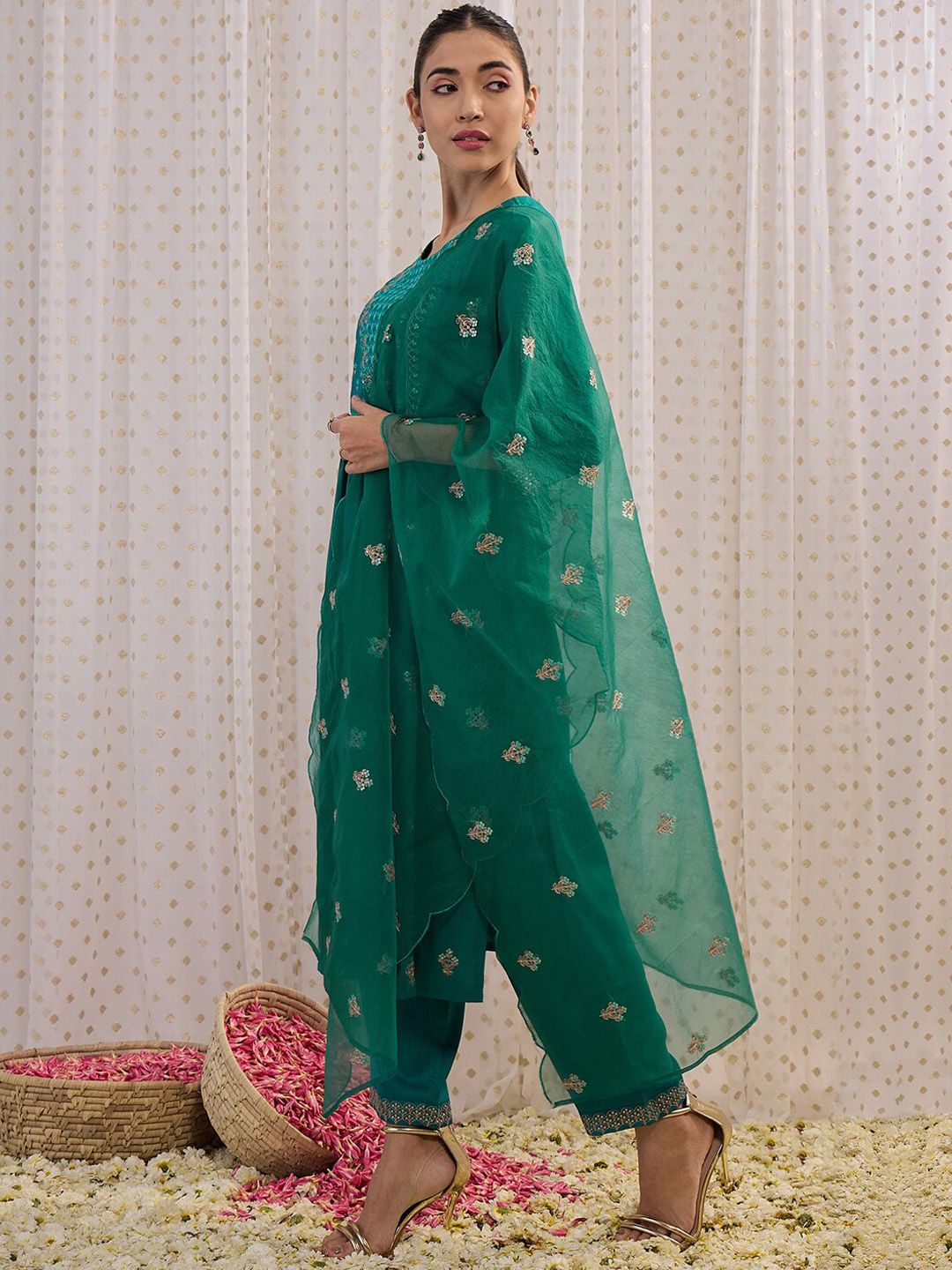 Dhiyona IE Ethnic Motifs Embroidered Round Neck Straight Kurta with Trousers & Dupatta