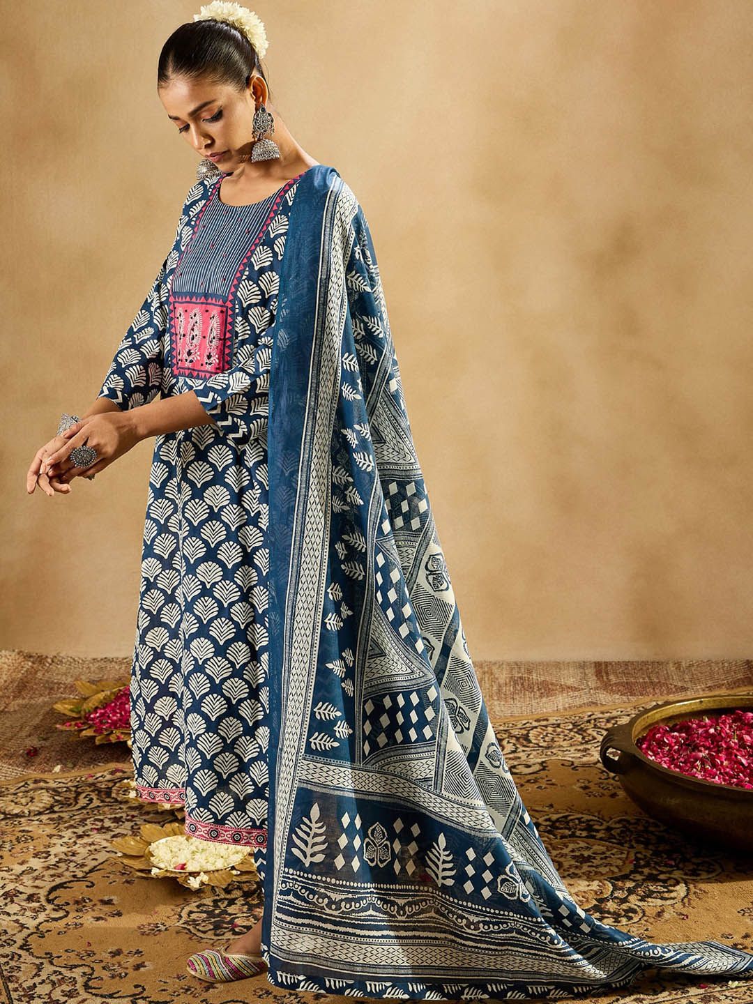 Dhiyona IE Blue Ethnic Motifs Printed Straight Round Neck Thread Work Pure Cotton Kurta Set