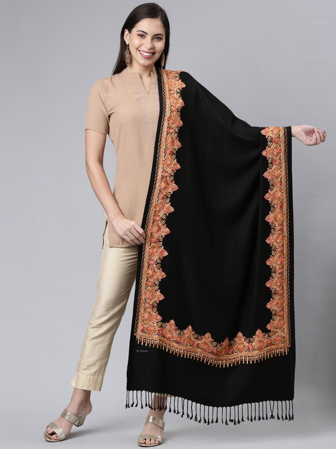 Dhiyona PA Women Black Aari Embroidered Shawl