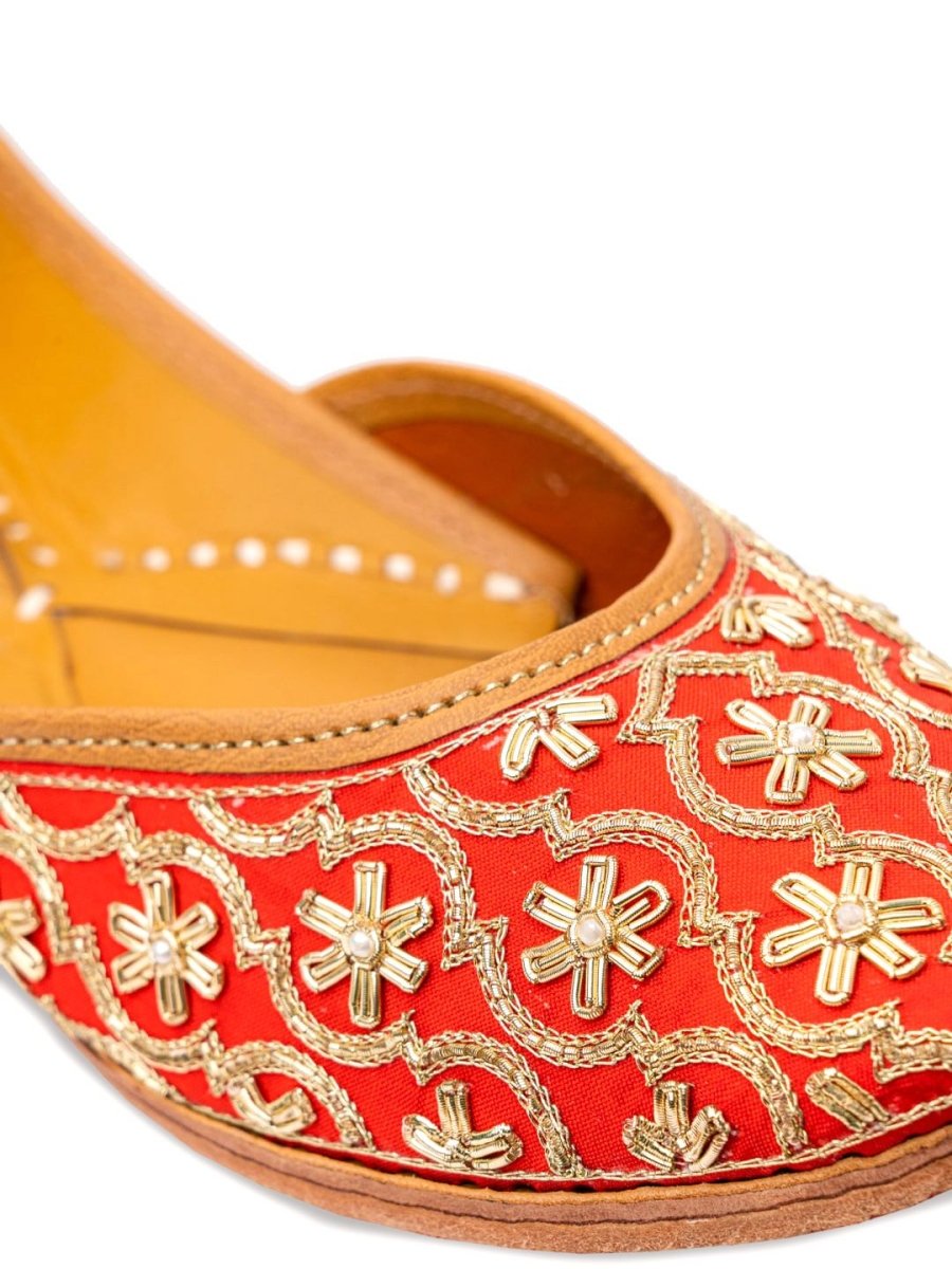 Dhiyona AK Red And Gold-Toned Embroidered Ethnic Mojaris