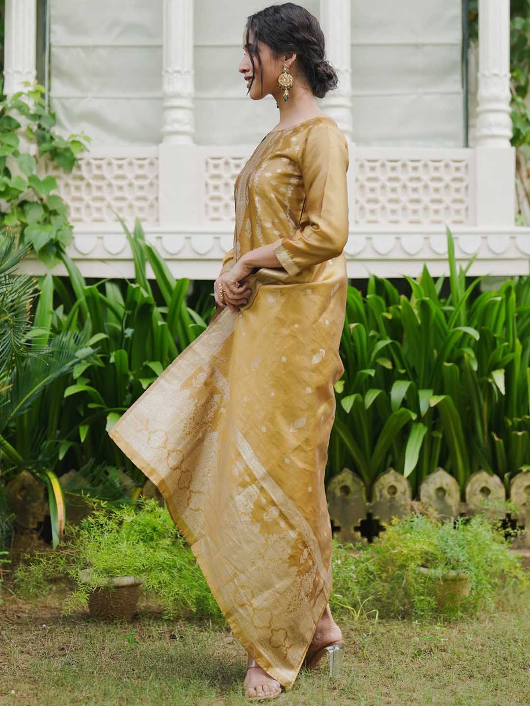 Dhiyona IE Ethnic Motifs Woven Design Straight Kurta With Trousers & Dupatta