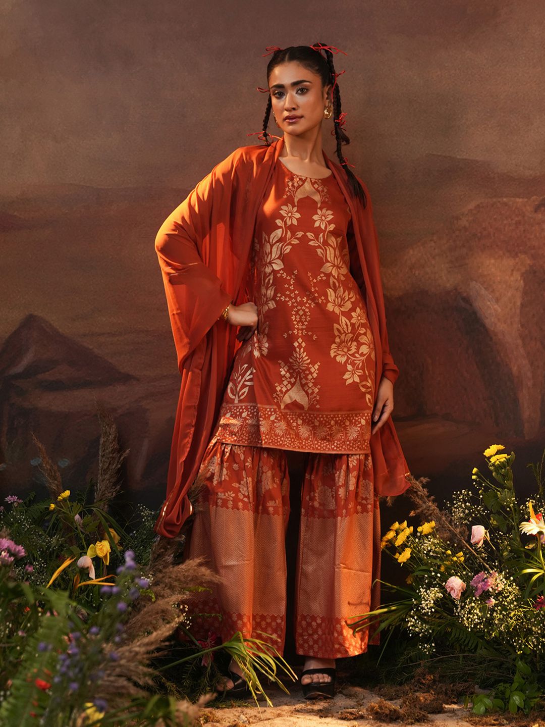 Dhiyona IS Women's Floral Printed Round Neck Three-Quarter Sleeves Kurti with Sharara & With Dupatta