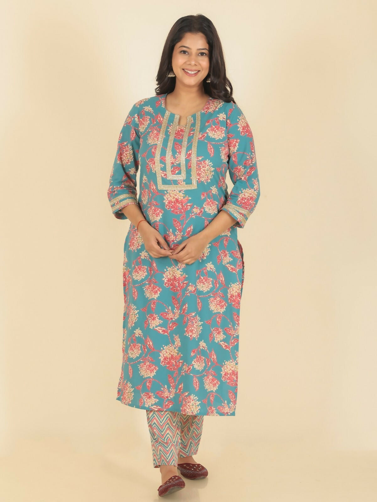Women's Green Soft Cotton Floral Straight Kurta for Women