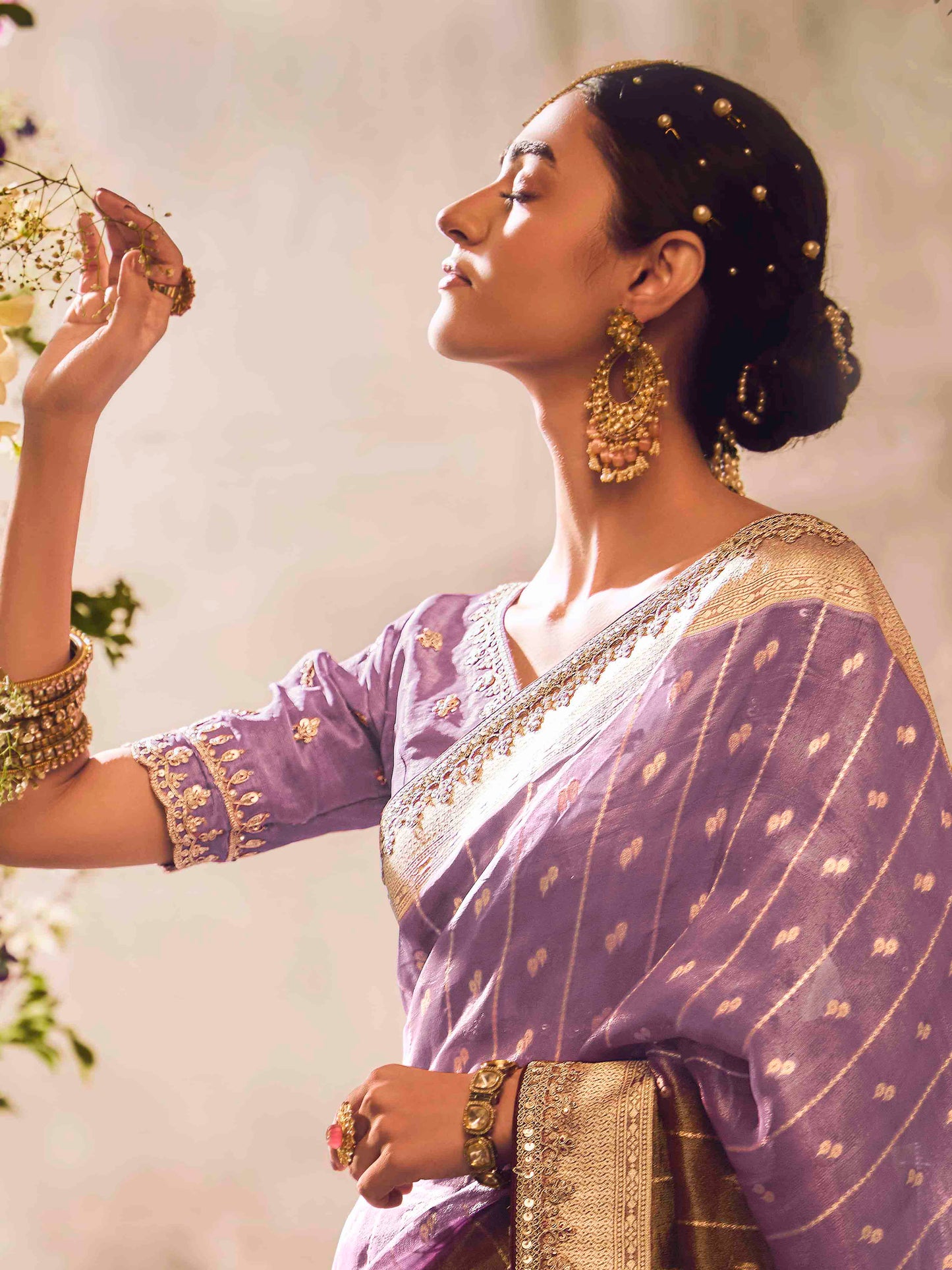 Dhiyona KM Women Lavender Silk Saree