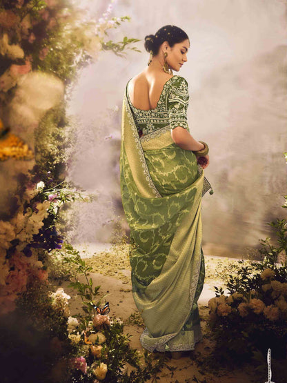 Dhiyona KM Women Green Silk Saree