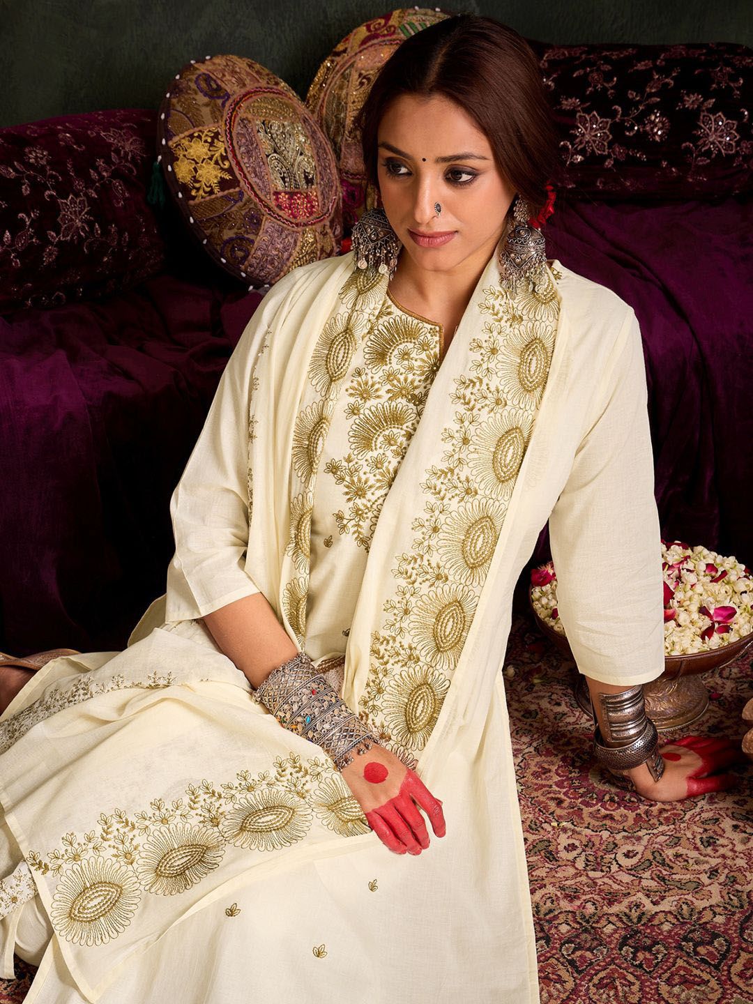 Dhiyona IE Floral Embroidered Thread Work Pure Cotton Kurta With Trousers & Dupatta