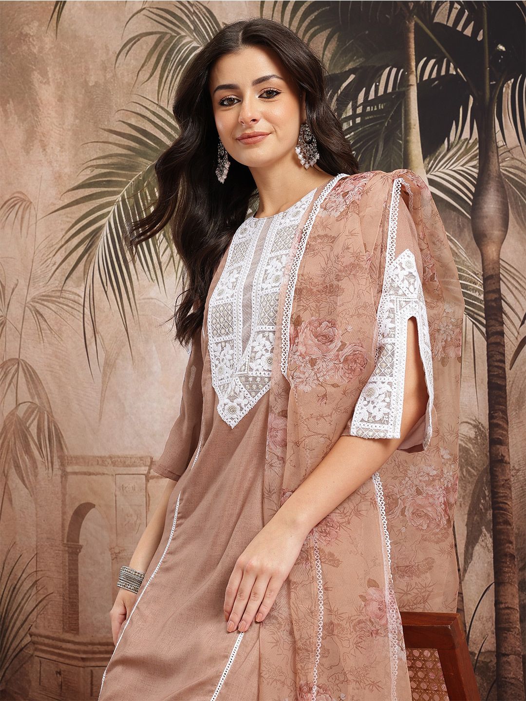 Dhiyona SN Women's Yoke Design Regular Thread Work Kurta with Patiala & With Dupatta