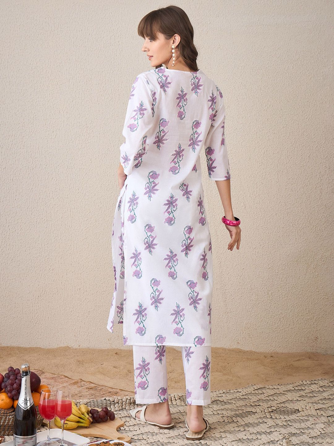 Dhiyona IE Floral Printed V-Neck Pure Cotton Kurta With Trousers