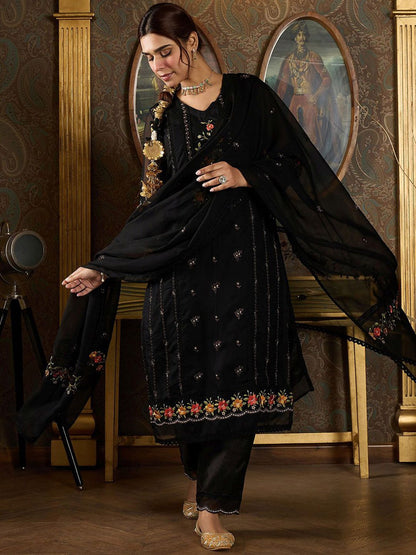 Floral Embroidered Sequinned Panelled Organza Kurta With Trousers & Dupatta