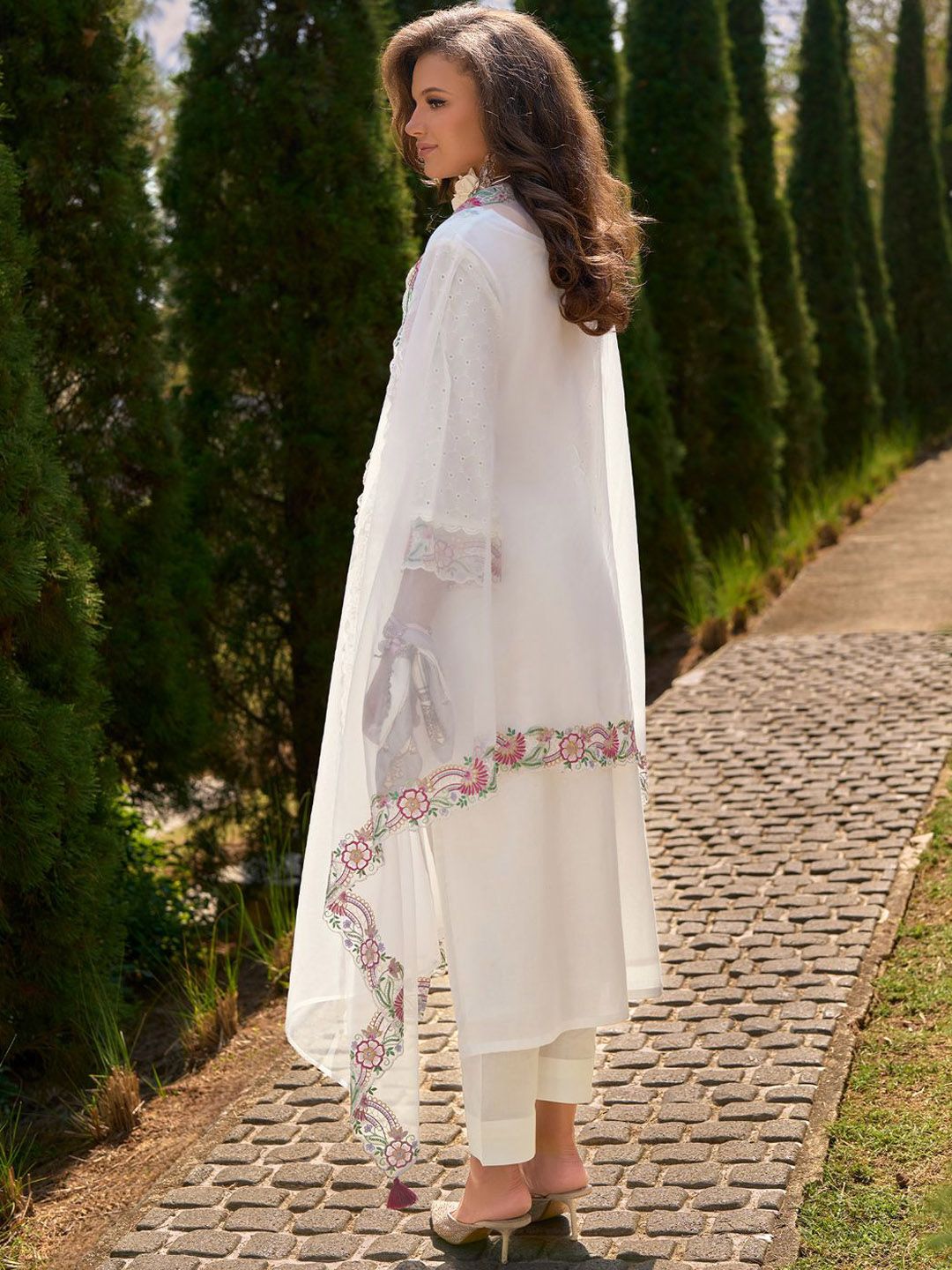 Women Floral Embroidered Regular Sequinned Pure Cotton Kurta & Trousers & Dupatta