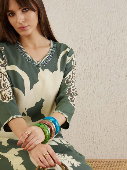 Dhiyona IE Green Floral Printed Sequinned V-Neck Straight Kurta With Salwar