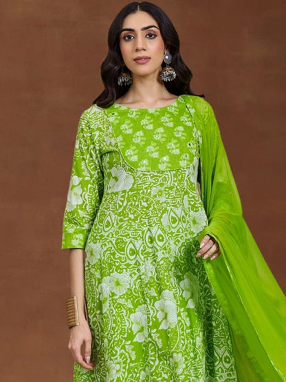 Women Floral Printed Regular Pure Cotton Kurta with Trousers & With Dupatta