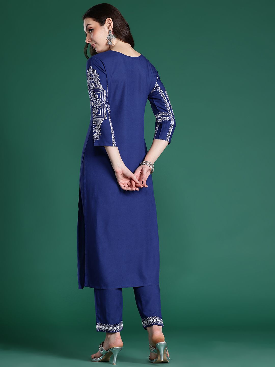 Floral Printed Regular Kurta with Trousers