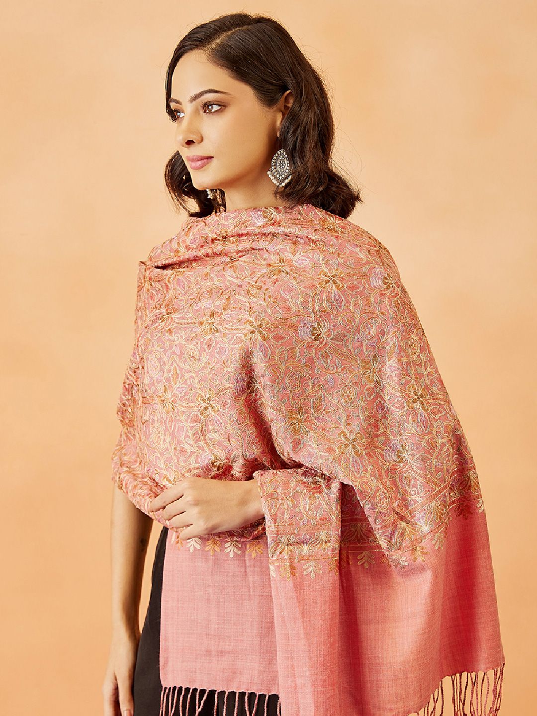 Dhiyona PA Women Floral Embroidered Shawl
