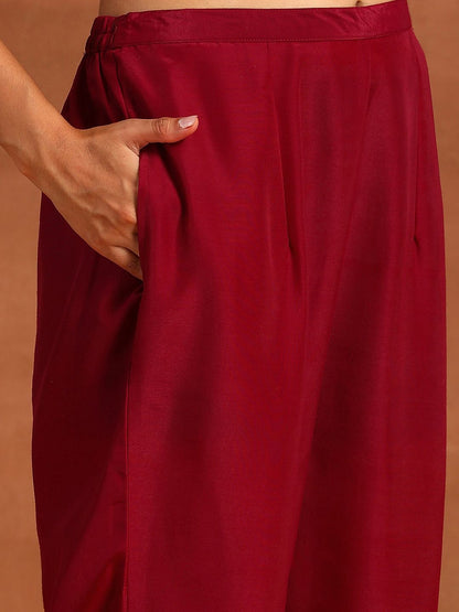 Dhiyona IE Floral Yoke Design V-Neck Sequinned Detail Straight Kurta & Trousers With Dupatta