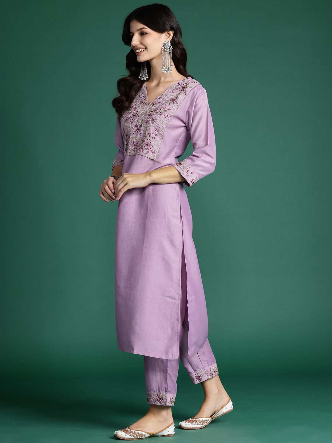 Dhiyona IE Ethnic Motifs Embroidered Kurta with Trousers & With Dupatta