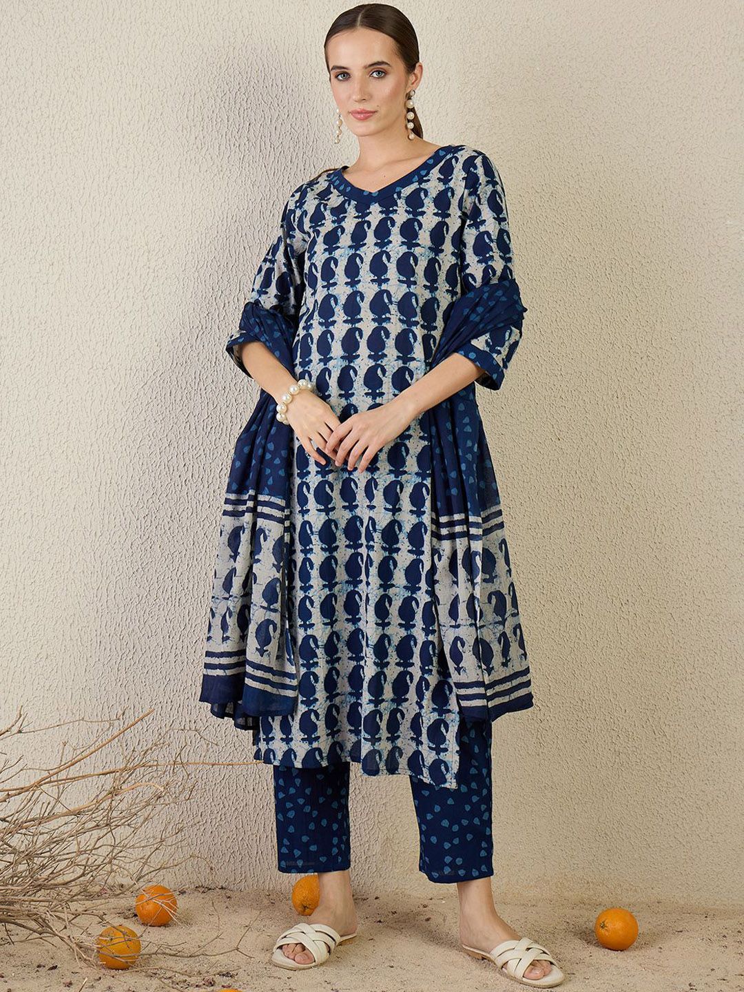 Women Paisley Printed Pure Cotton Kurta with Trousers & Dupatta