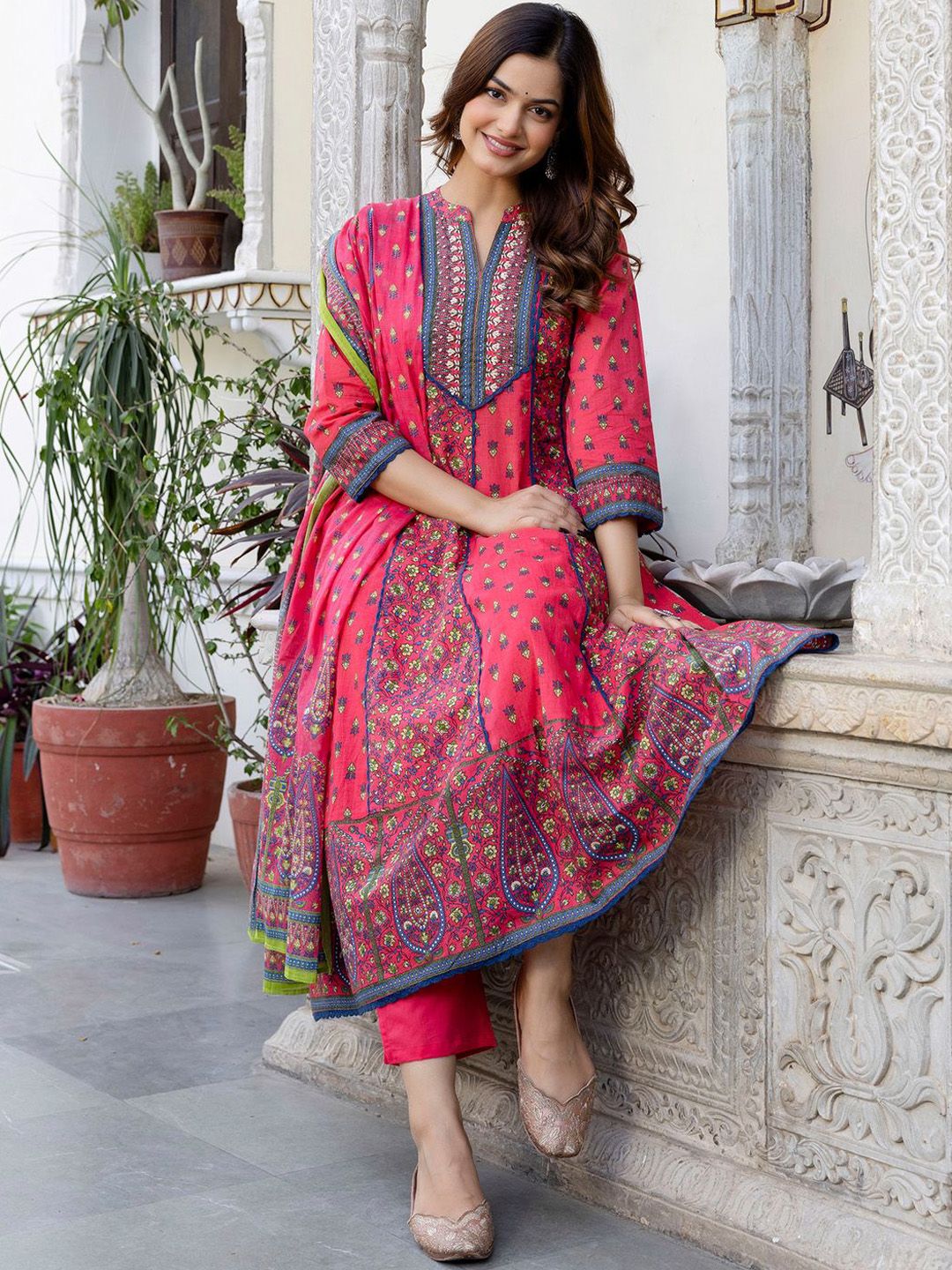 Women Ethnic Motifs Printed Regular Sequinned Pure Cotton Kurta with Trousers & With Dupatta