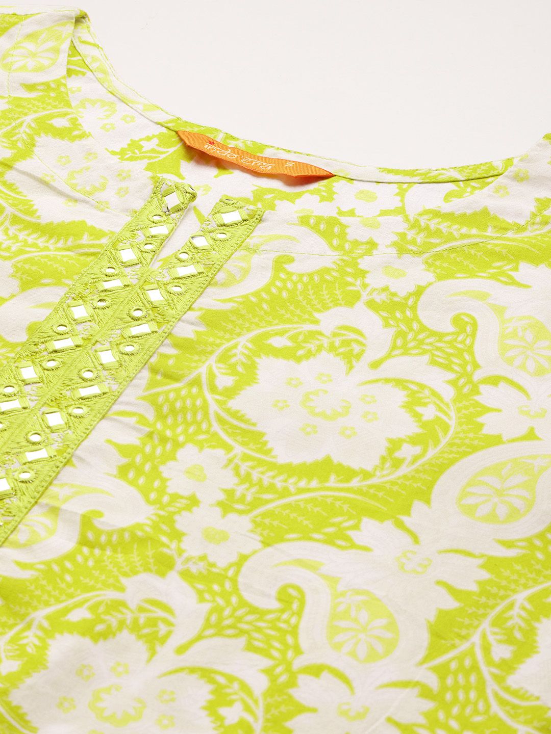 Floral Printed Thread Work Pure Cotton Kurta With Trousers & Dupatta