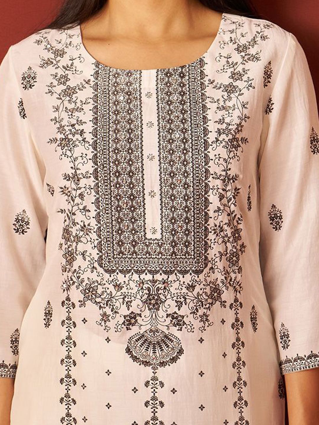 Dhiyona IE Women Floral Embroidered Kurta with Trousers & Dupatta