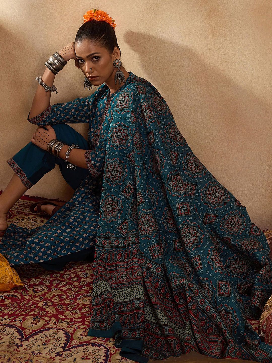 Dhiyona IE Ethnic Motifs Printed Regular Pure Cotton Straight Kurta with Trousers & Dupatta