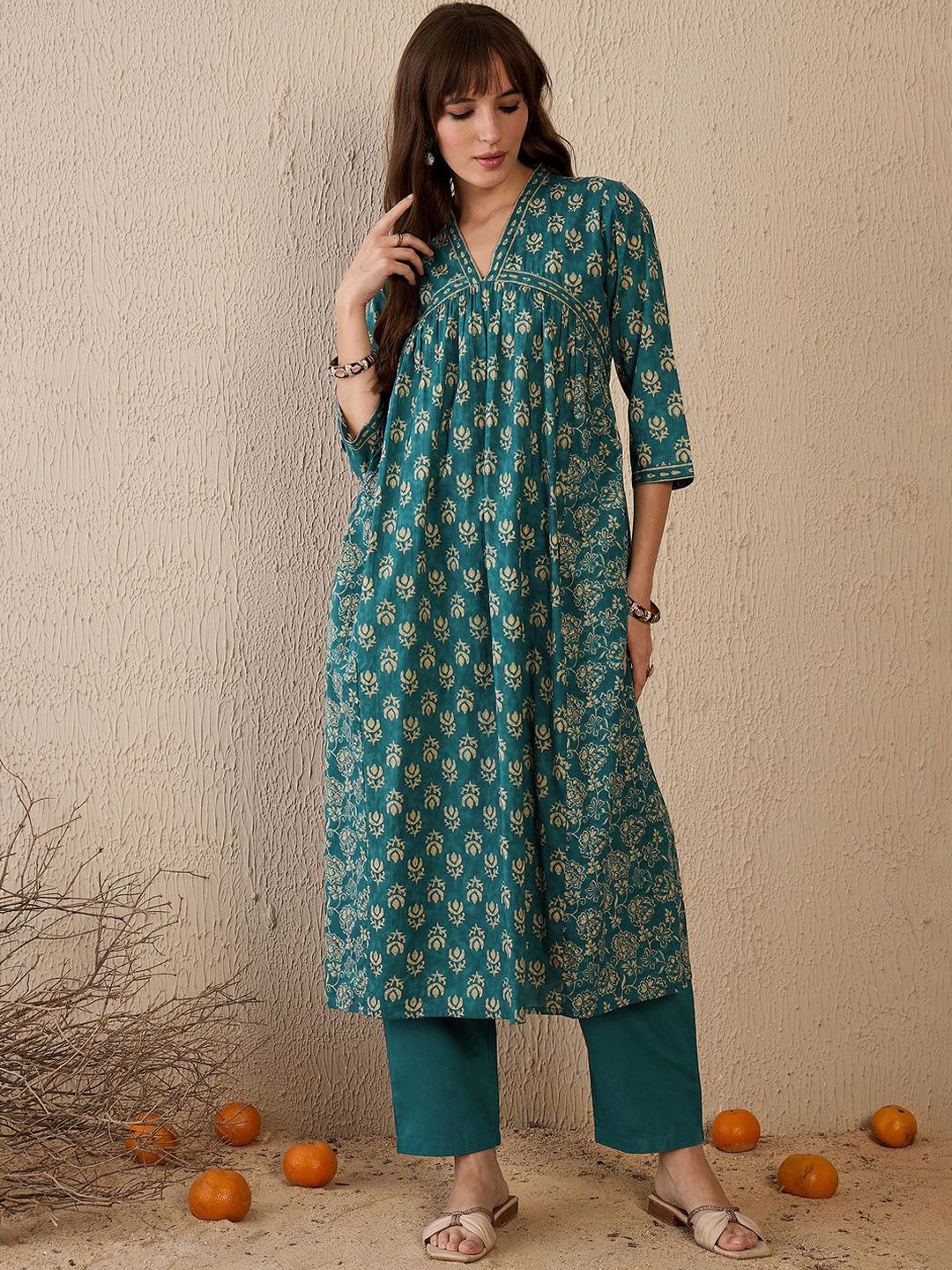 Women Floral Printed Empire Pure Cotton Kurta with Trousers & With Dupatta
