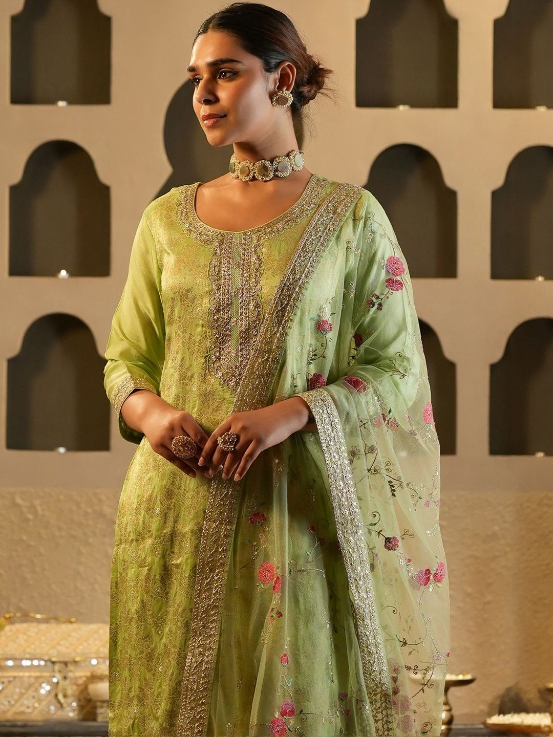 Dhiyona IE Women Ethnic Motifs Kurta with Trousers & Dupatta