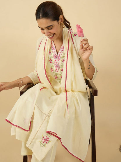 Women Floral Embroidered Pure Cotton Kurta with Trousers & With Dupatta