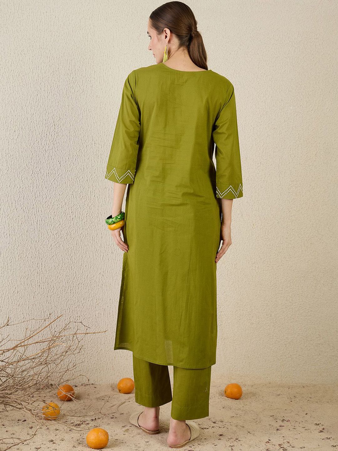 Women Floral Embroidered Cotton Kurta with Trousers
