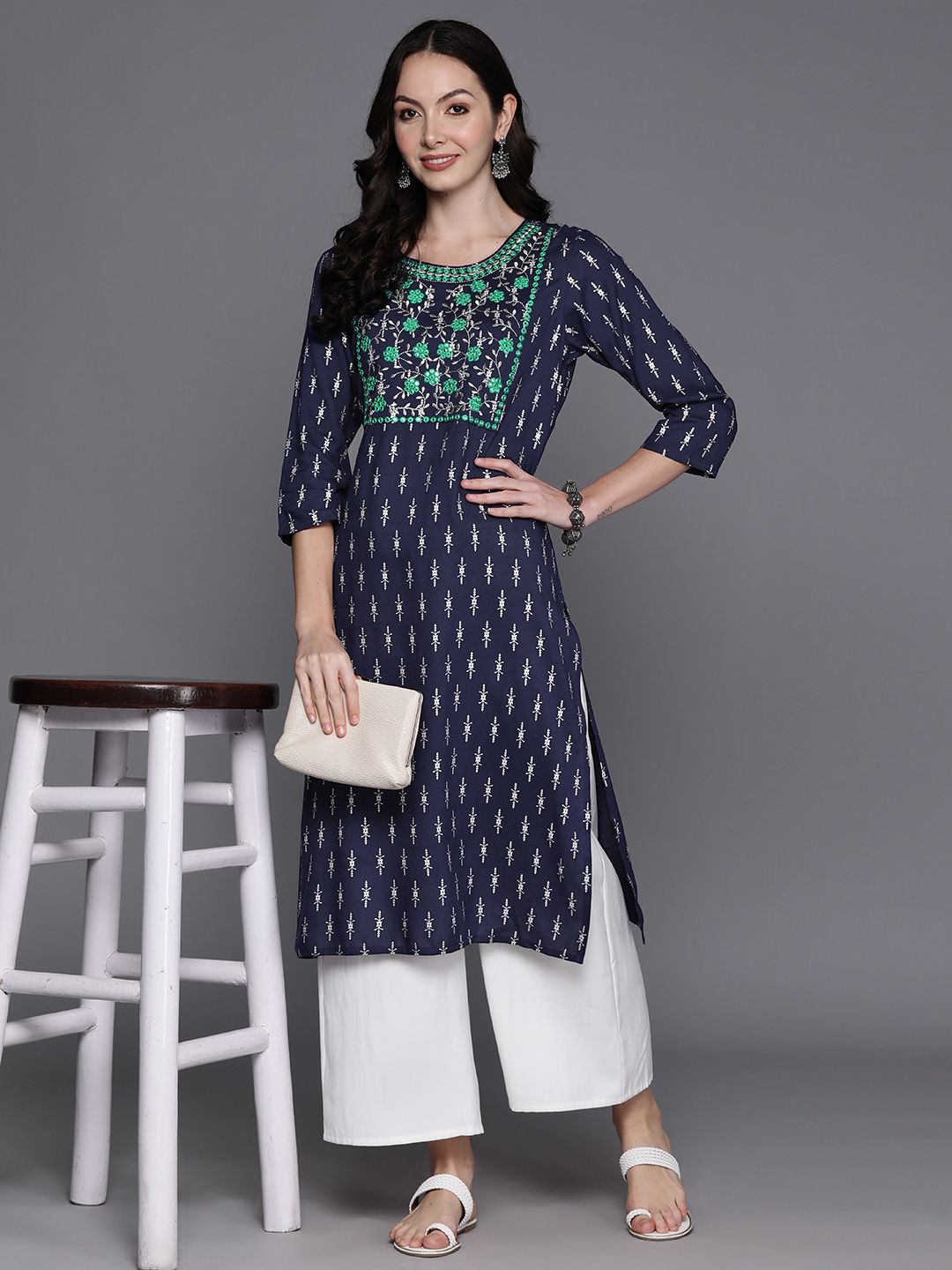 Dhiyona IE Ethnic Motifs Embroidered Mirror Work Kurta
