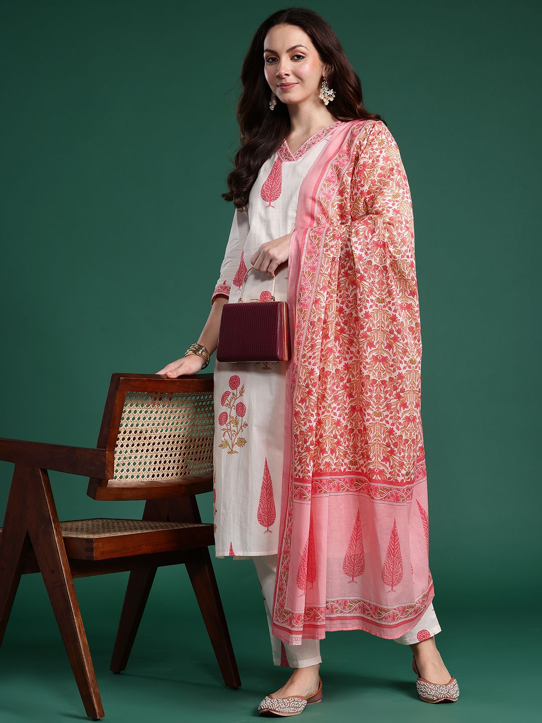 Dhiyona IE Floral Printed Regular Pure Cotton Kurta with Trousers & With Dupatta