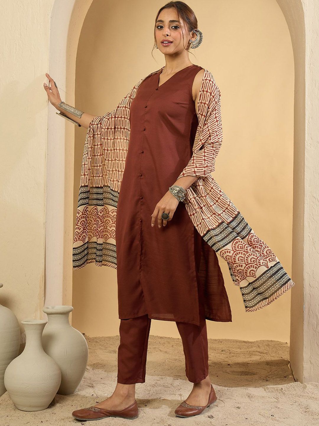 Dhiyona IE Women Regular Kurta with Trousers & Dupatta