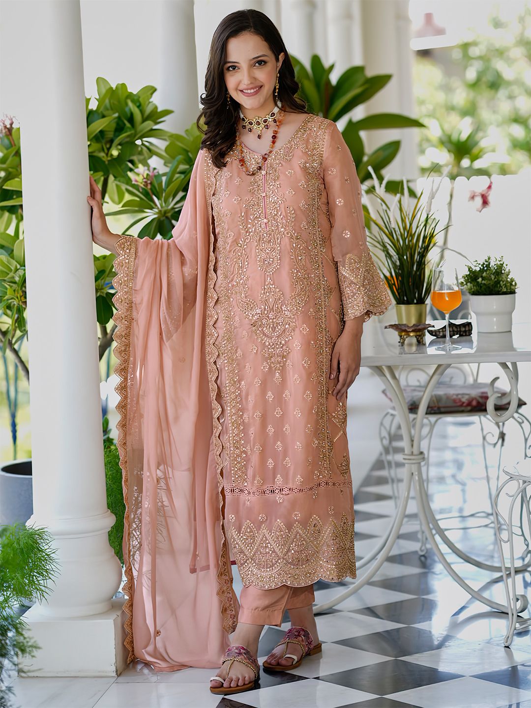 Dhiyona IE Ethnic Motifs Embroidered Sweetheart Neck Straight Kurta With Trousers & Dupatta