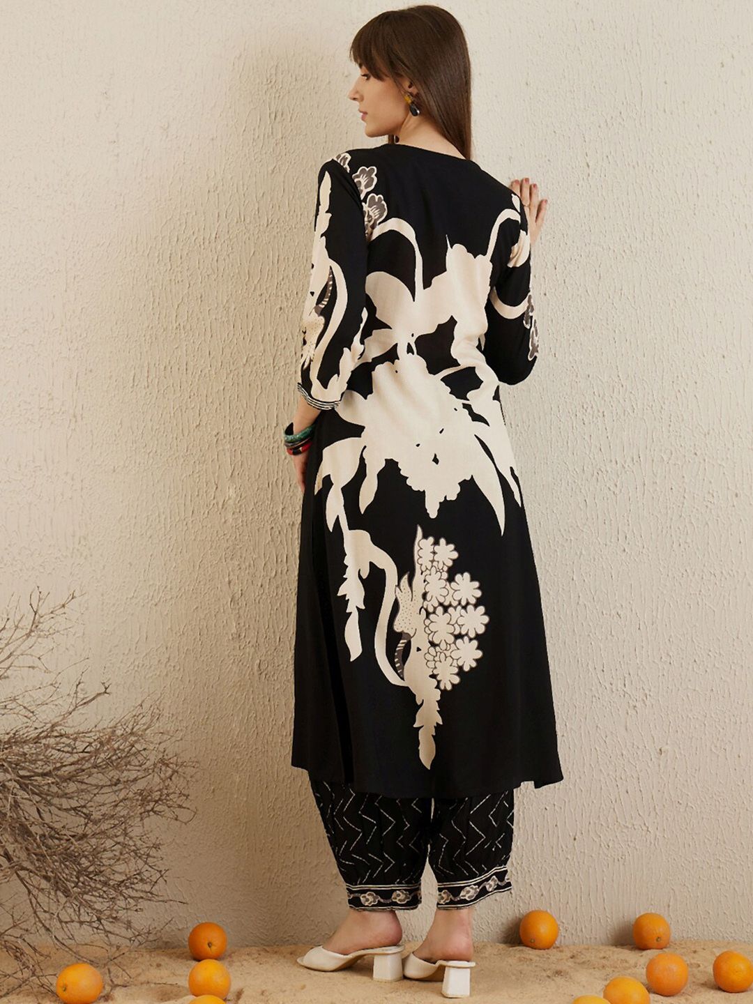 Dhiyona IE Black Floral Printed V-Neck Sequinned A-Line Kurta With Salwar