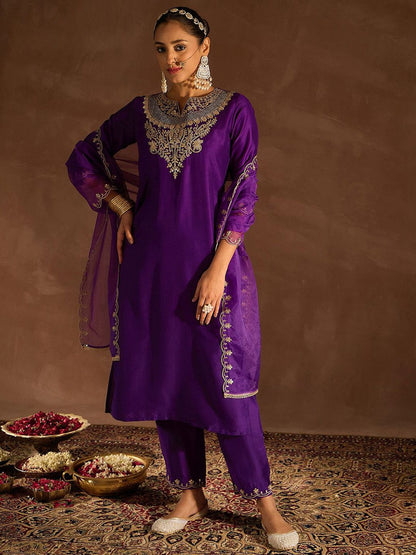 Ethnic Motifs Embroidered Sequinned Straight Kurta With Trousers & Dupatta