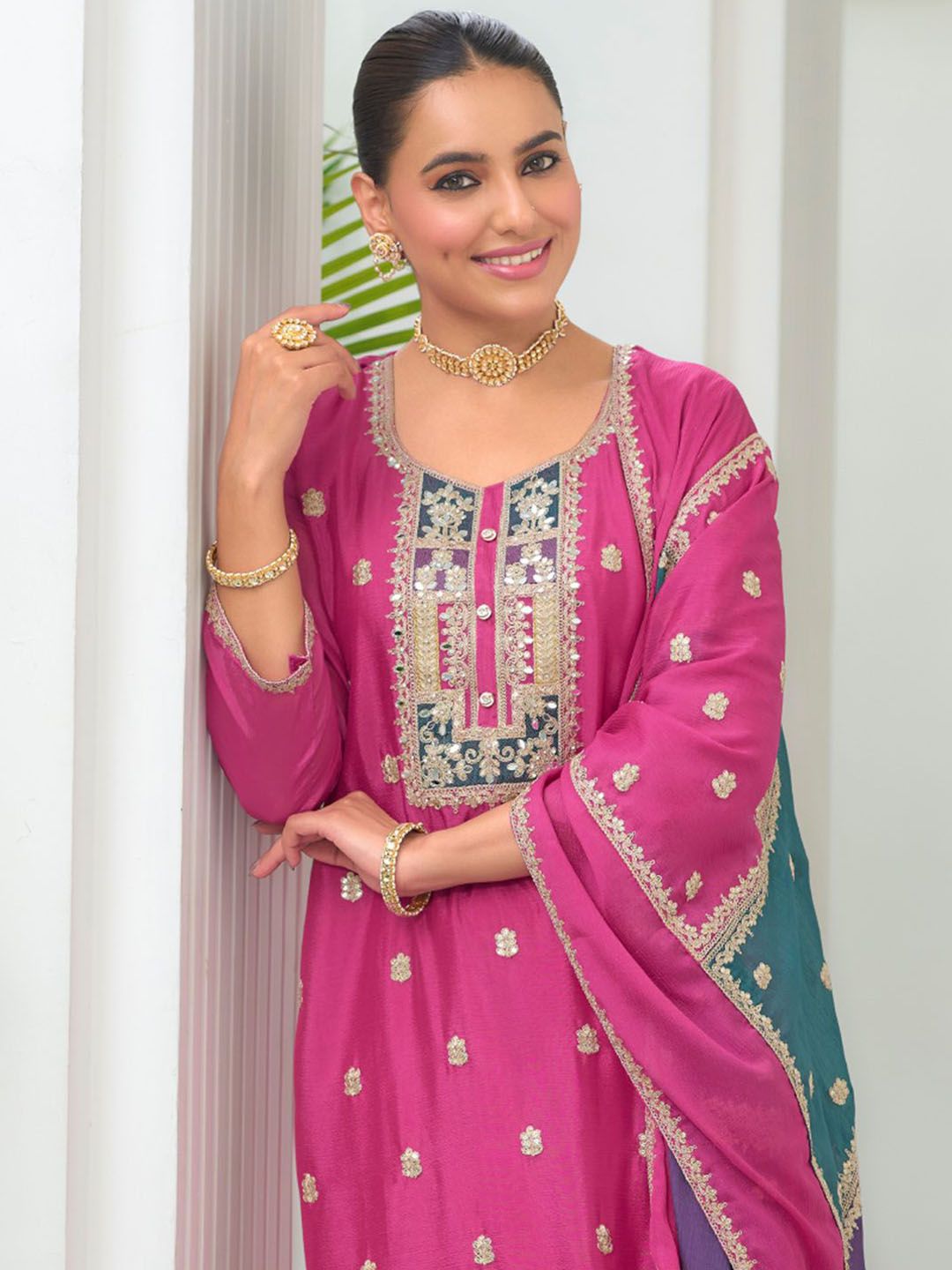 Dhiyona IE Ethnic Motifs Embroidered Sequinned Round Neck Kurta With Trousers & Dupatta