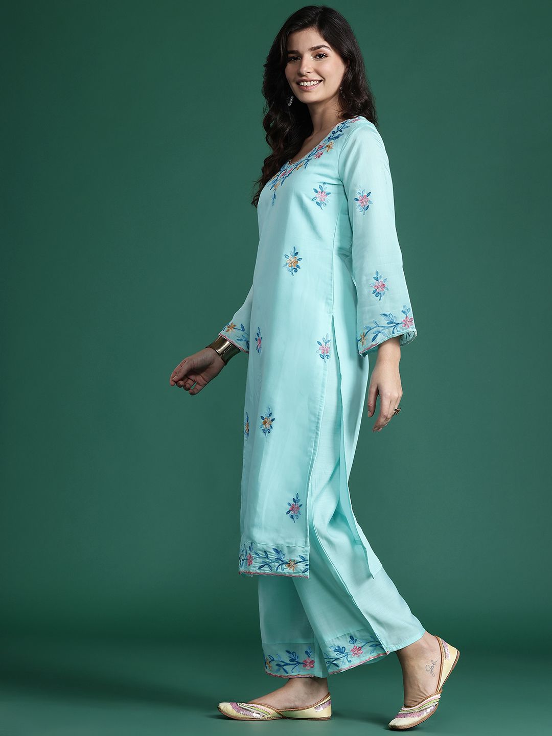 Dhiyona IE Floral Embroidered Thread Work Kurta with Trousers & With Dupatta